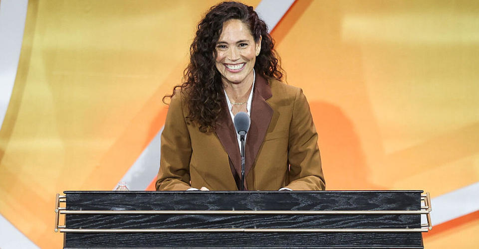 包括所有在, 她说 包括所有在, 她说