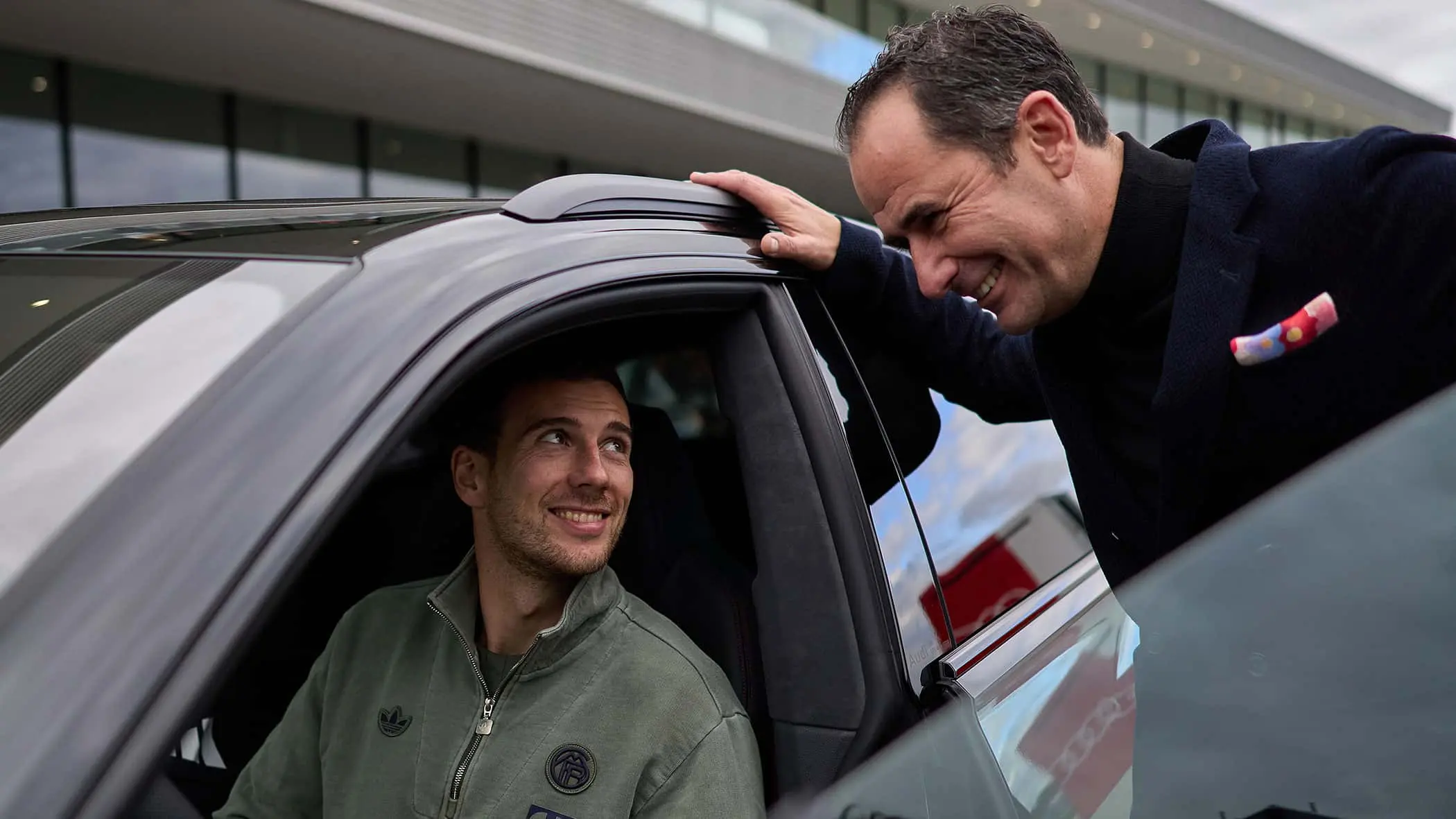 象征着足球, 限奥迪旗下, https