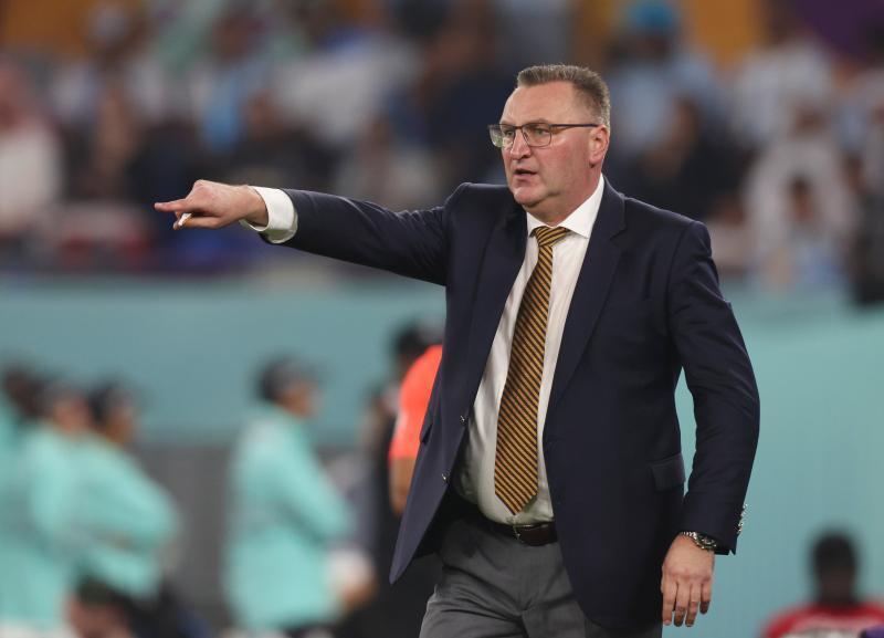 现任主教练, com