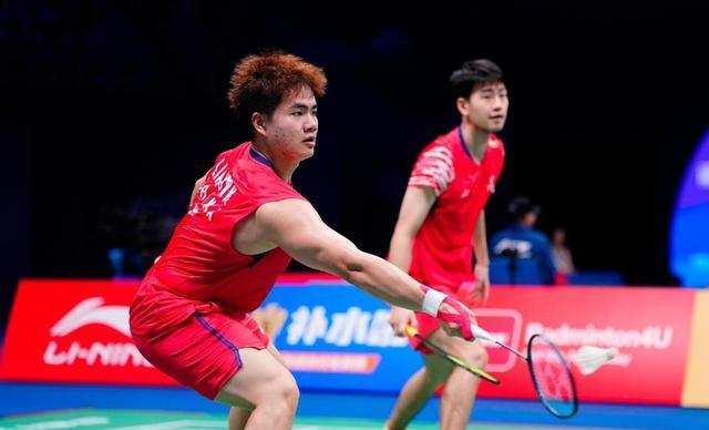 杜颐沩则靠, 魏雅欣